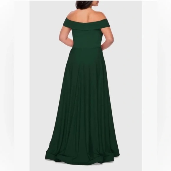 La Femme Curve Red Off The Shoulder Long Dress - Picture 4 of 15